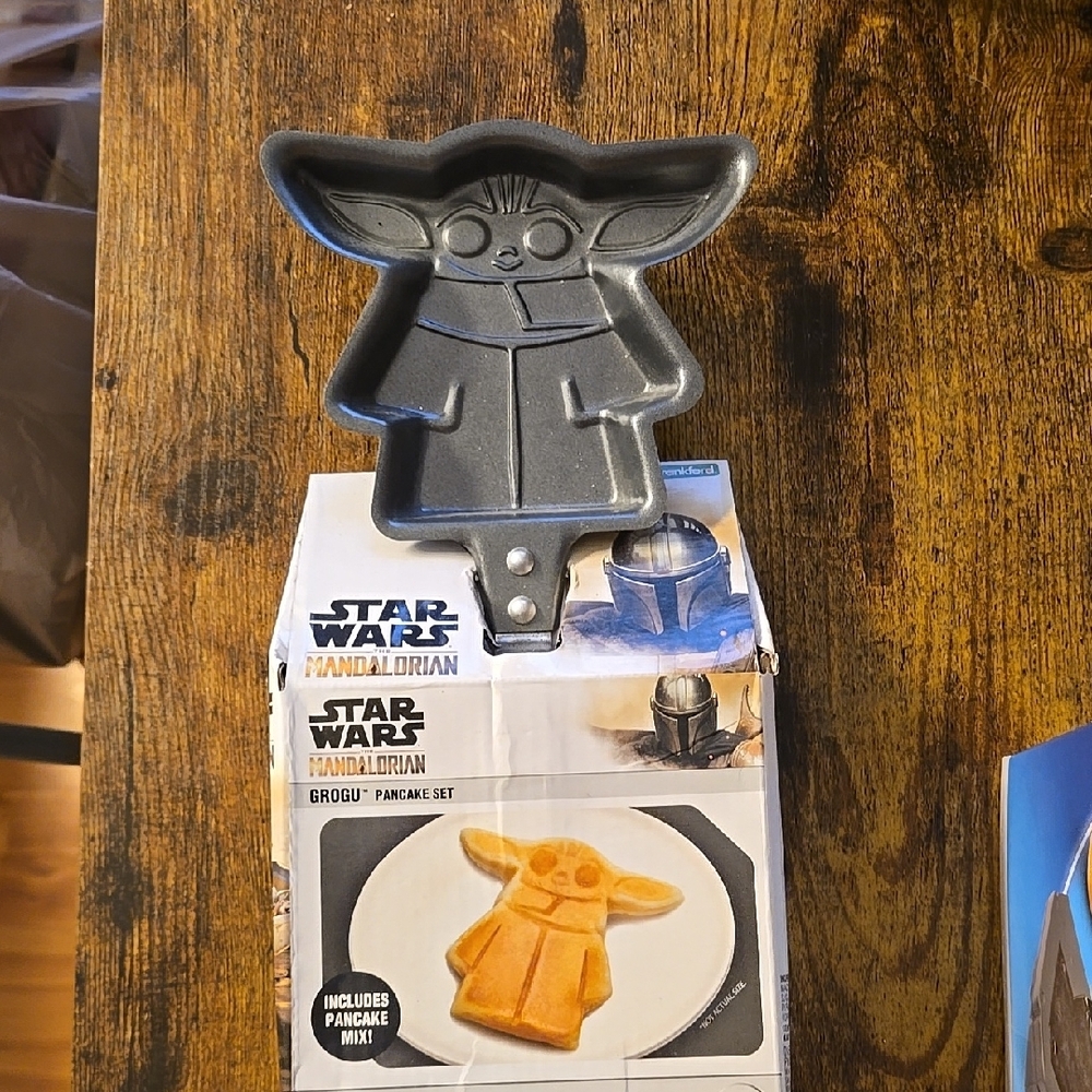 Star Wars Mandalorian Grogu Pancake Mold